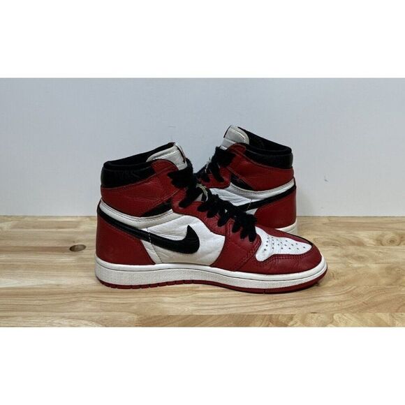 Jordan 1 Retro High OG NRG Homage to Home 2018 Size 4 / Women’s 5.5 Bred Chicago - Picture 8 of 13